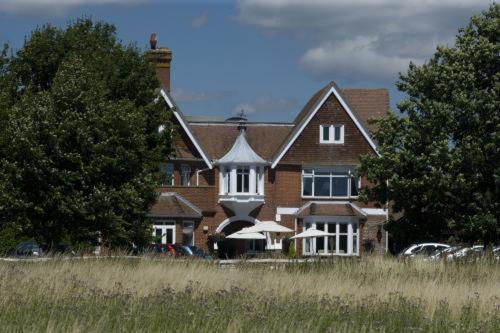 Hickstead Hotel Bolney Екстериор снимка