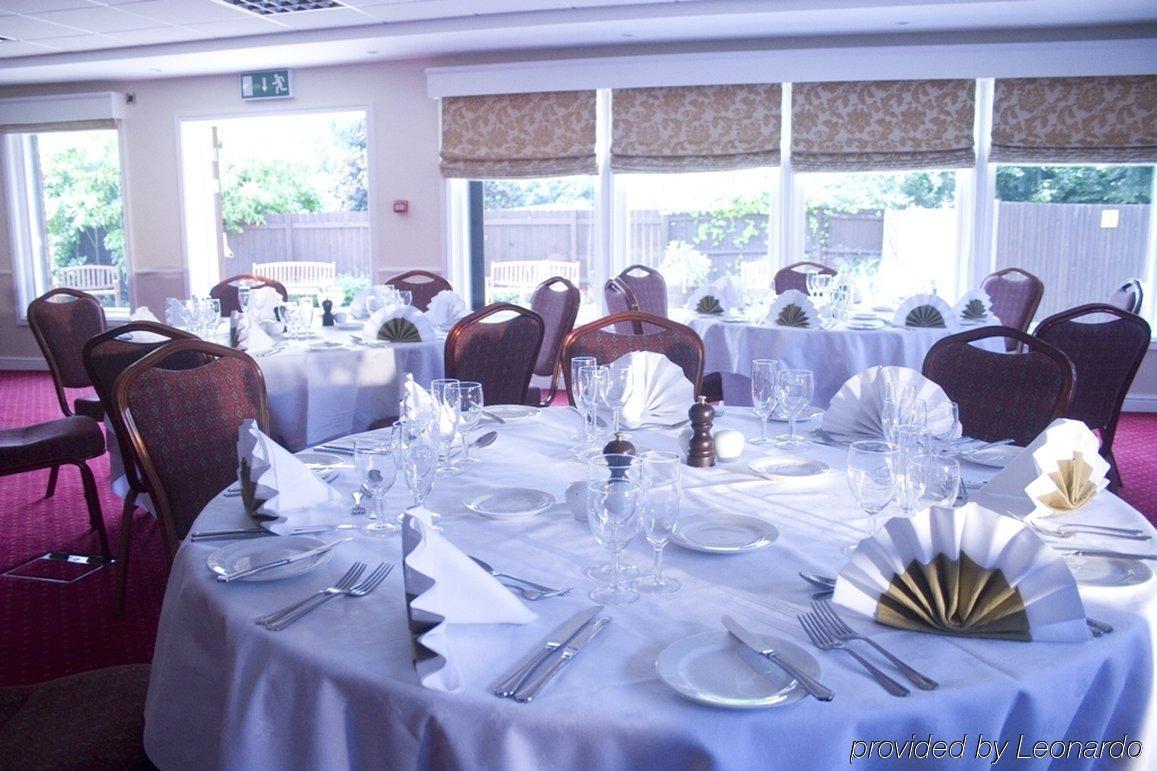 Hickstead Hotel Bolney Ресторант снимка