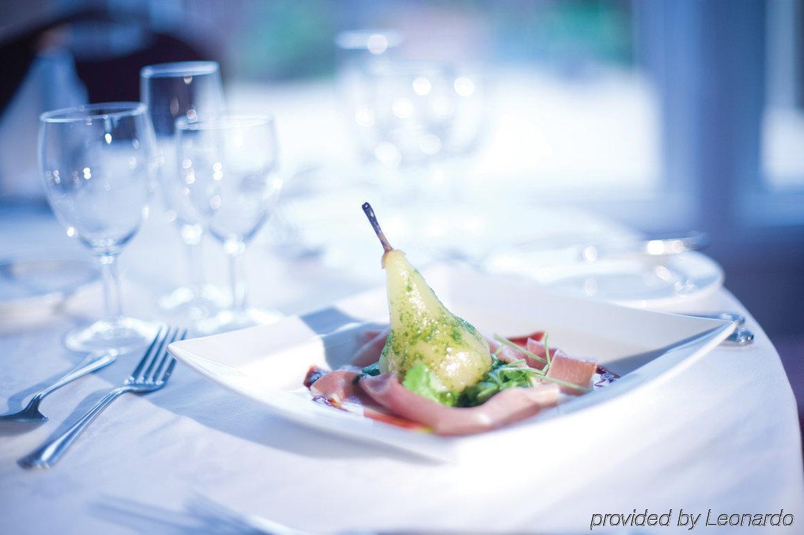 Hickstead Hotel Bolney Ресторант снимка