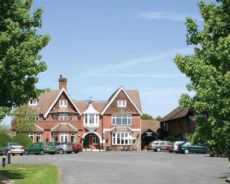 Hickstead Hotel Bolney Екстериор снимка