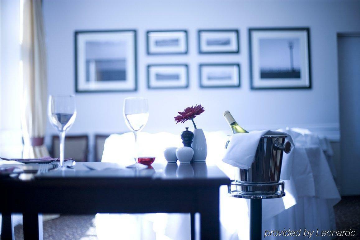 Hickstead Hotel Bolney Стая снимка