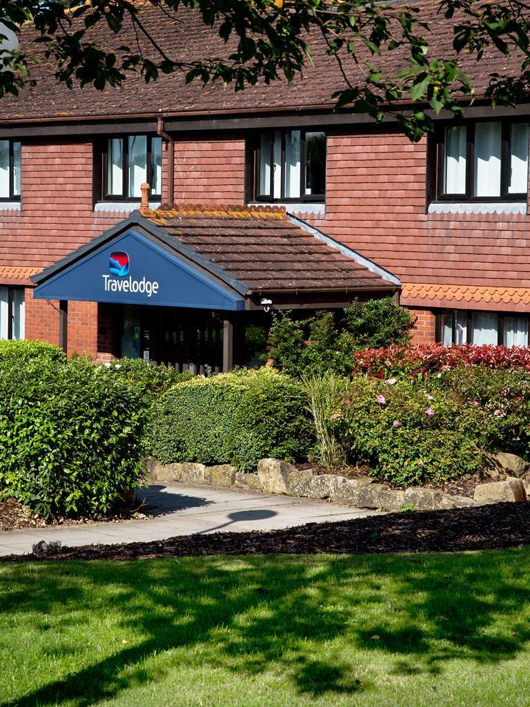 Hickstead Hotel Bolney Екстериор снимка
